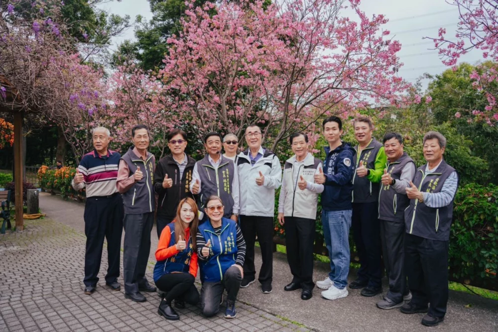 圖/國民黨新北市長參選人李四川今(19)日走訪鶯歌永吉公園及三峽市場、老街。(李四川競選辦公室提供)